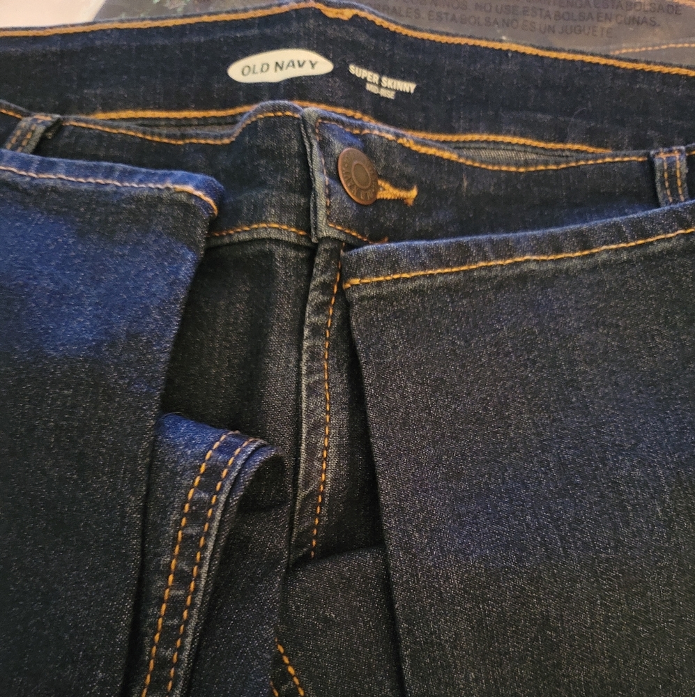 NWT ** LOOK**BUNDLE (2) 16 SHORT Super Skinny Jeans